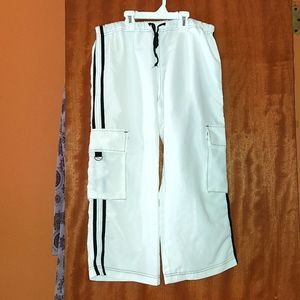 AWESOME Super Lightweight BLK/WHT CAPRIS